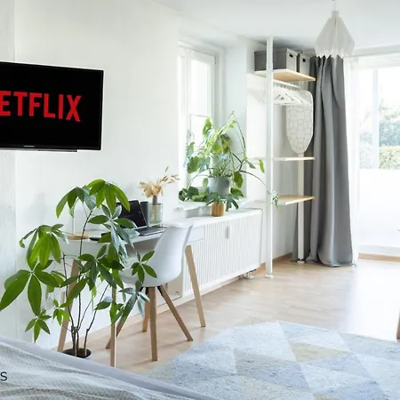 Mit Netflix, Boxspringbett&terrasse We 17 Apartment Magdeburg